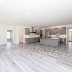 Living Room / Kitchen